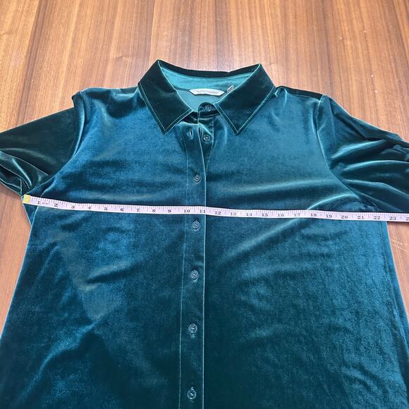 Soft Surroundings Emerald Green Velvet Button Up Top, Holiday, Christmas, Large - Picture 7 of 9